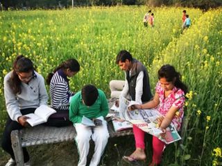 ఈ గ్రామంలో 75 ఇళ్లుంటే 45 మంది IAS !