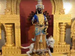 ప్రపంచంలోనే అత్యంత ఖరీదైన దుర్గాదేవీ విగ్రహం ఎక్కడుంది మీకు తెలుసా?