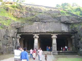 ఆదిదేవుడు అయిన పరమశివుడి ని మూడు ముఖాలతో మీరు చూసారా?