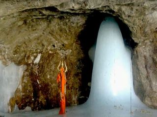 ఇక్కడుంది అమర్ నాథ్ దేవాలయం యొక్క మంచు రహస్యం