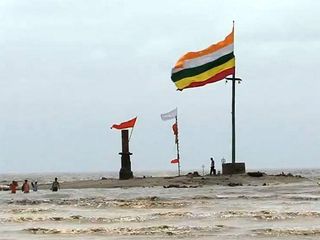 గుజరాత్ లోని నిష్కళంక్ మహదేవ్ టెంపుల్