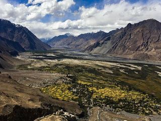 అందమైన పూల లోయ - నుబ్రావ్యాలీ