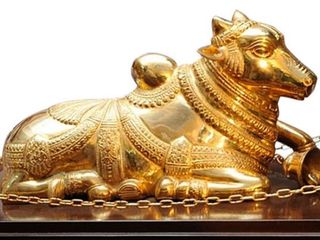 సంవత్సరానికి ఒకసారి బంగారు రంగులో మారే నంది! బయట పడిన సీక్రెట్స్!