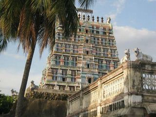 ఆ ఆలయంలో దేవునికి రూపంలేదట !