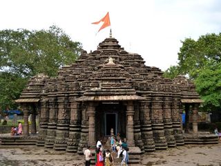 దెయ్యాలు నిర్మించిన దేవాలయం ఇదే