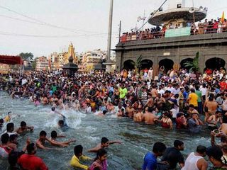   కుంభమేళ జరిగే సమయంలో మాత్రమే ఈ దేవి దర్శనం...అందుకే 
