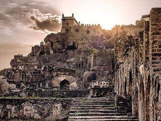 500 ఏళ్లైనా చెక్కుచెదరని ఖిల్లా రహస్యాలన్నీ మీకు తెలుసా