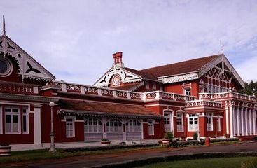 దయ్యాల హోటల్స్ చూశారా?