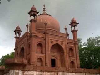 ఈ రెడ్ తాజ్‌మహల్ ఎక్కడుందో తెలుసా