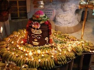 6000 సంవత్సరాల నుండి పూజలు స్వీకరిస్తున్న ఆది భిక్షువు...