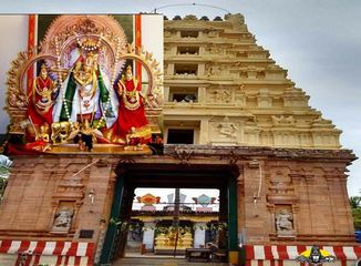 వీరుల శౌర్య ప్రతాపాలకు పుట్టినిల్లు బొబ్బిలిలో కొలువైన వేణుగోపాల స్వామి