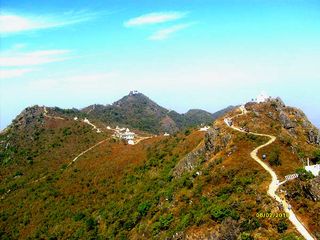  ఆనందడోలికల్లో ముంచెత్తే గిరిడి అందాలు..!!