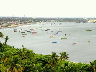 కేరళలోని మనోహర సోయగాల ఊయల..తంగస్సేరి బీచ్ 