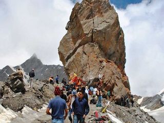 అమర్ నాథ్ యాత్రను మించిన శ్రీఖండ్ మహదేవ్ యాత్ర:18,570అడుగుల ఎత్తున్నహిమాలయాల్లో 72 అడుగుల శివలింగం!!