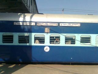 వివేక్ ఎక్స్‌ప్రెస్ ఇప్పుడు వారానికి రెండుసార్లు నడపబడుతోంది 