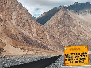 మంచుకురిసే వేళ‌లోనూ షింకూ లా పాస్ జ‌ర్నీ షురూ!