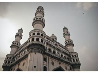 భాగ్య‌న‌గ‌రంలో ప్ర‌శాంత‌త‌కు చిరునామా.. మ‌క్కా మ‌సీదు!