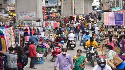 కోటి మార్కెట్‌లో షాపింగ్‌కు వెళ్లండి!