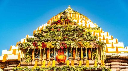 ప‌దిహేను వేల రూపాయ‌ల‌కే పూరి, కాశీ, అయోధ్య‌ల ట్రిప్‌..