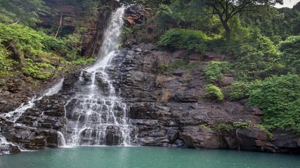 ద‌స‌రా సెల‌వుల్లో కొంగ‌ల జ‌ల‌పాతాల అందాల‌ను చూసొద్దామా..