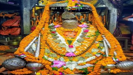 అయోధ్యలోని హనుమాన్‌గర్హిని త‌ప్ప‌క సంద‌ర్శించాల్సిందే...