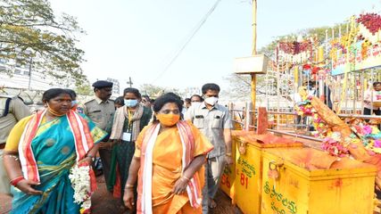 ఆసియాలోనే అతిపెద్ద గిరిజ‌నుల పండుగ మేడారం జాత‌ర‌...