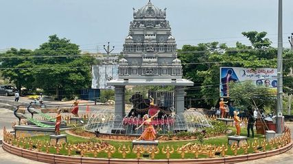 శివ కళ్యాణోత్సవాలకు ముస్తాబైన‌ వేములవాడ రాజన్న ఆలయం!   