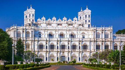 గ్వాలియర్‌లోని జై విలాస్ రాయ‌ల్ ప్యాలెస్ విశేషాలు మీకోసం..?!