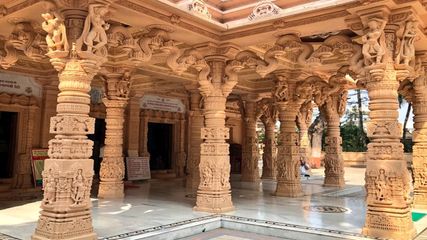 రెండు వేల ఏళ్ల చరిత్ర క‌లిగిన కొల‌నుసాక జైన దేవాల‌యం...