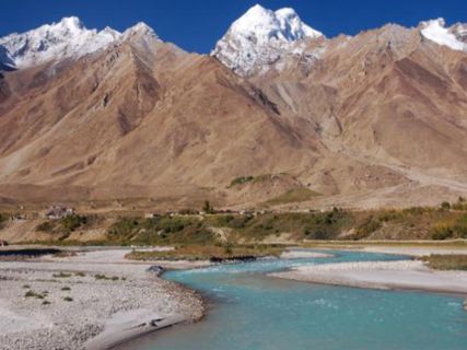 వివాదాస్పద భూభాగంలో అద్భుత ఆకర్షణలు !