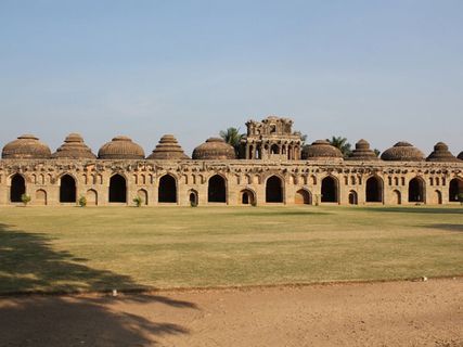 సముద్రంలో కలసిన ద్వారక - శిధిలమైన హంపి !