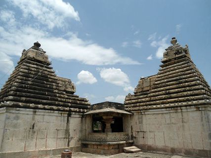 పరమ రహస్యం - శ్రీ శ్రీ శ్రీ ఛాయా సోమేశ్వరాలయం !