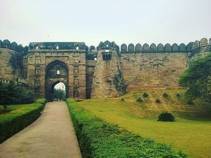 జౌంపూర్ పోదాం .. సాహసాలు చేద్దాం !