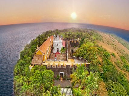 గోవా లో బీచ్ ప్రాంతాలను చూసి విసుగెత్తిపోయారా ?