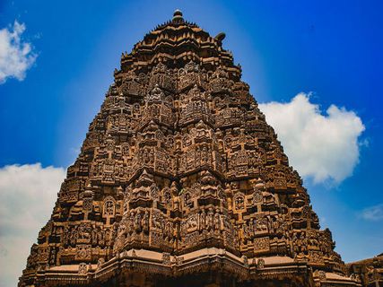 హొయసల అత్యద్భుత కట్టడం - చెన్నకేశవ ఆలయం !