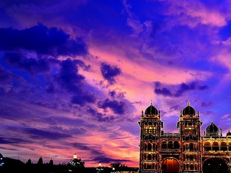 Keith Bellows, India the Sensual...