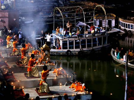 Dashashwamedh Ghat, Magical Realism?