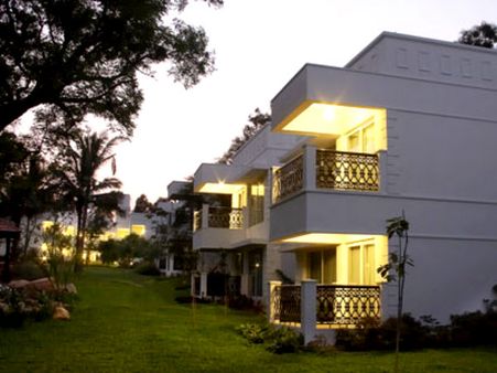 Golden Landmark Resort