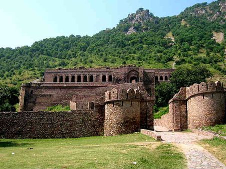 Haunt the Haunted at Bhangarh Fort!