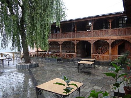 Naggar Castle - Jab We Met