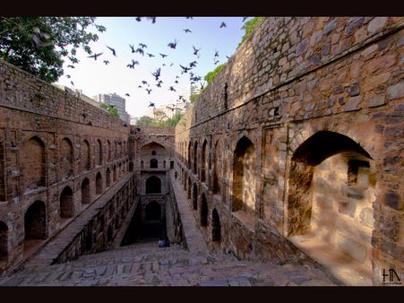 Agrasen Or Ugrasen Ki Baoli?