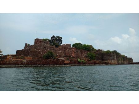 Sultanate to Maratha Rule