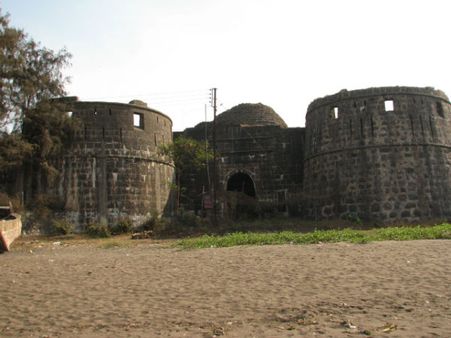 Arnala Fort