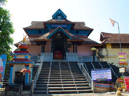 1. Visit Sree Parthasarathy Temple
