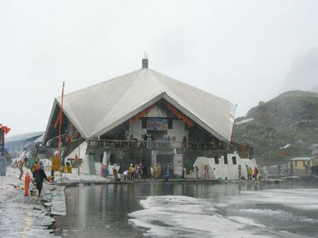 Hemkund Sahib, Chamoli