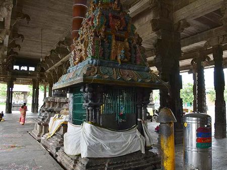 2) Ekambaranathar Temple