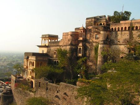 1) Asigarh Fort