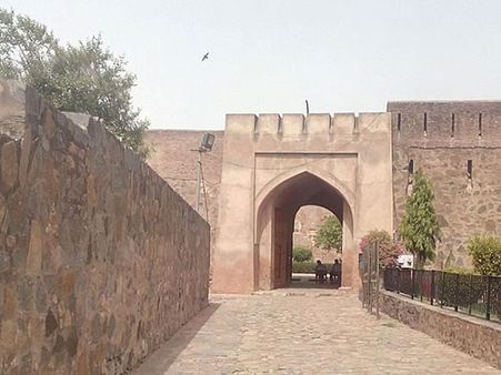 4) Firoz Shah Palace 4) Firoz Shah Palace