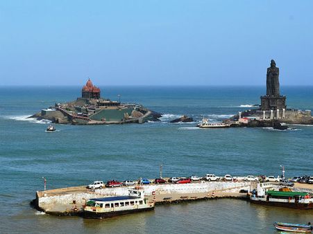 1) Located At A Beautiful Conflux 1) Located At A Beautiful Conflux