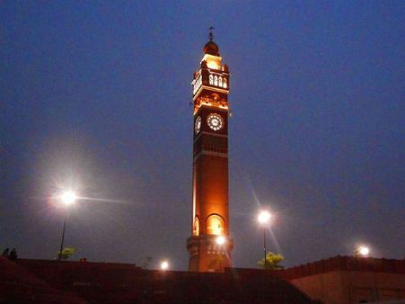 2) Houses The Tallest Clock Tower In India
